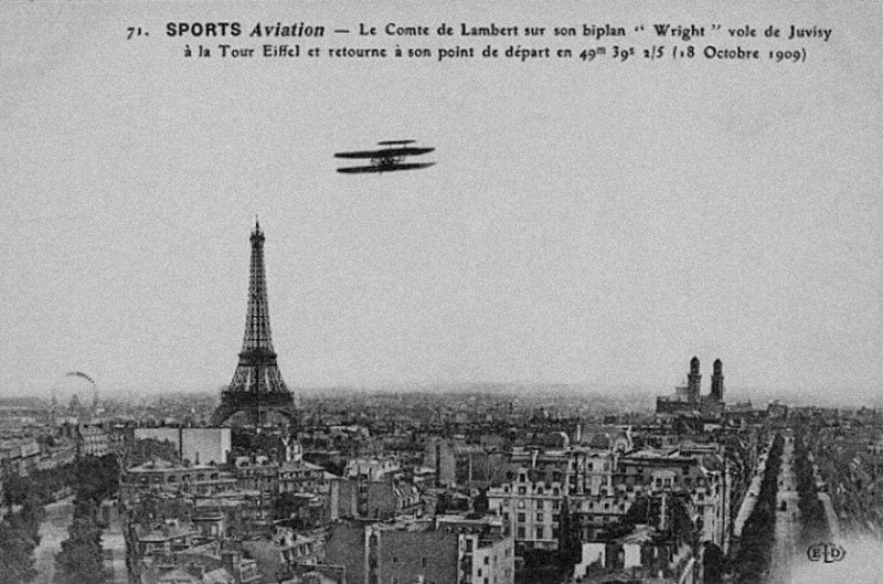 Граф Шарль де Ламбер на биплане Wright в Париже, октябрь 1909 года. Фото: Wikipedia