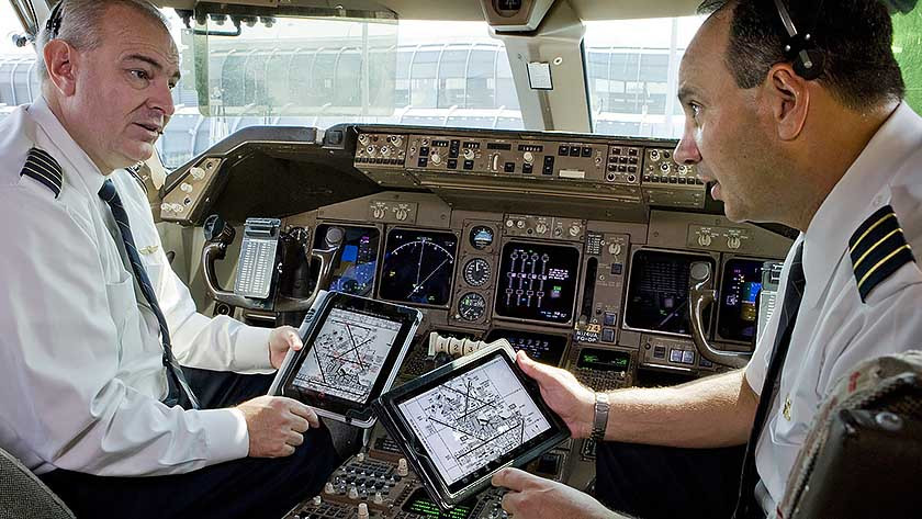 iPad теперь в кабине каждого американского лайнера iPad теперь в кабине каждого американского лайнера